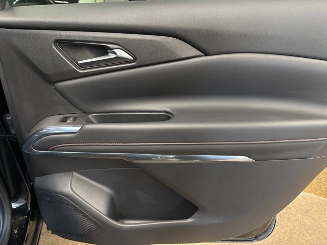 Used 2025 Chevrolet Traverse Z71 w/ Driver Confidence Package image 25