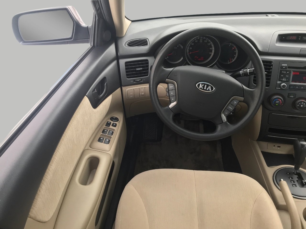 Used 2010 Kia Optima LX image 4