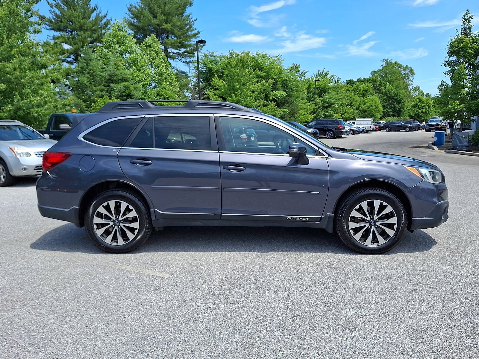 Used 2017 Subaru Outback 3.6R Limited AWD/4WD image 7