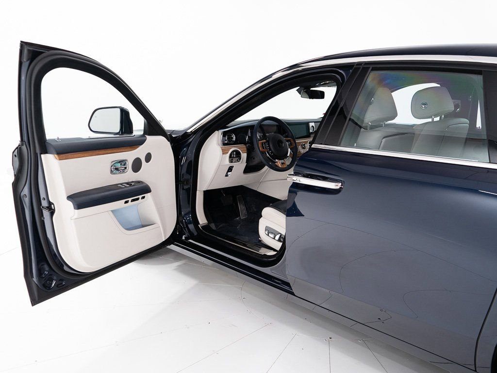 Certified 2022 Rolls-Royce Ghost image 10