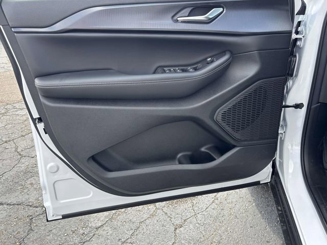 New 2026 Jeep Grand Cherokee Laredo AWD/4WD image 17