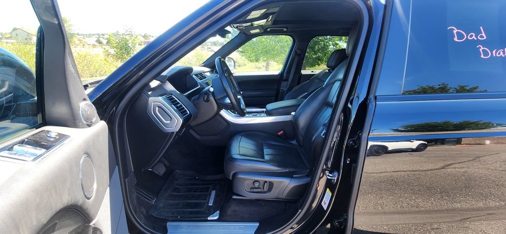 Used 2020 Land Rover Range Rover Sport HSE AWD/4WD image 3
