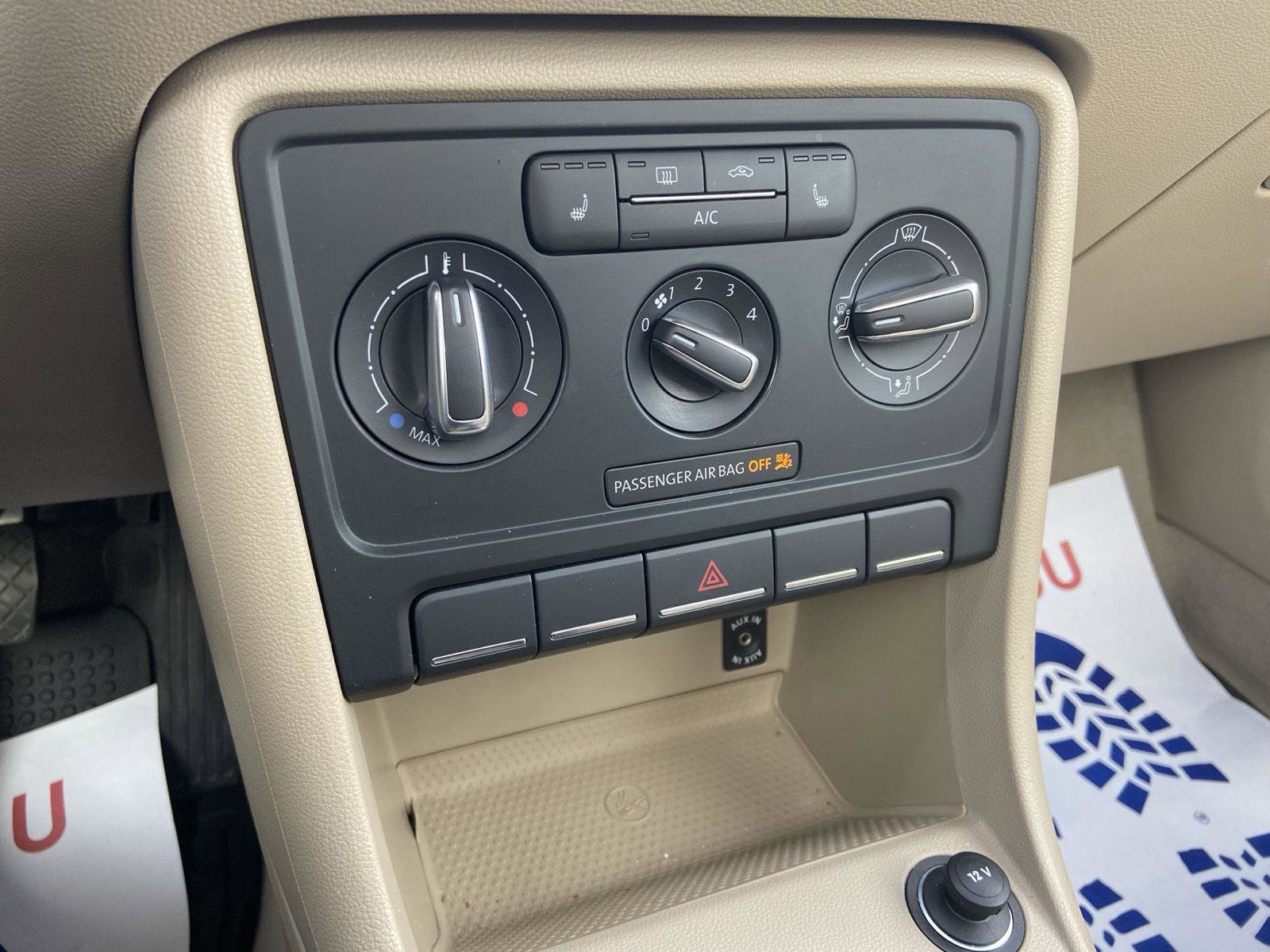 Used 2013 Volkswagen Beetle 2.5 image 39