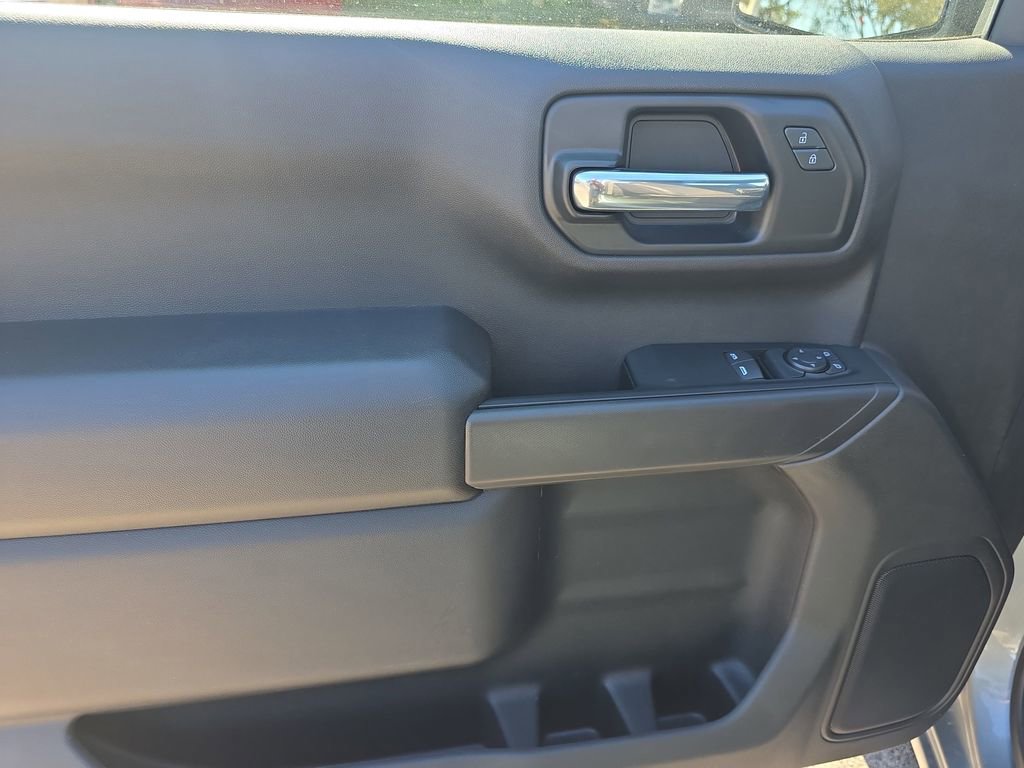 Used 2025 Chevrolet Silverado 1500 W/T image 8