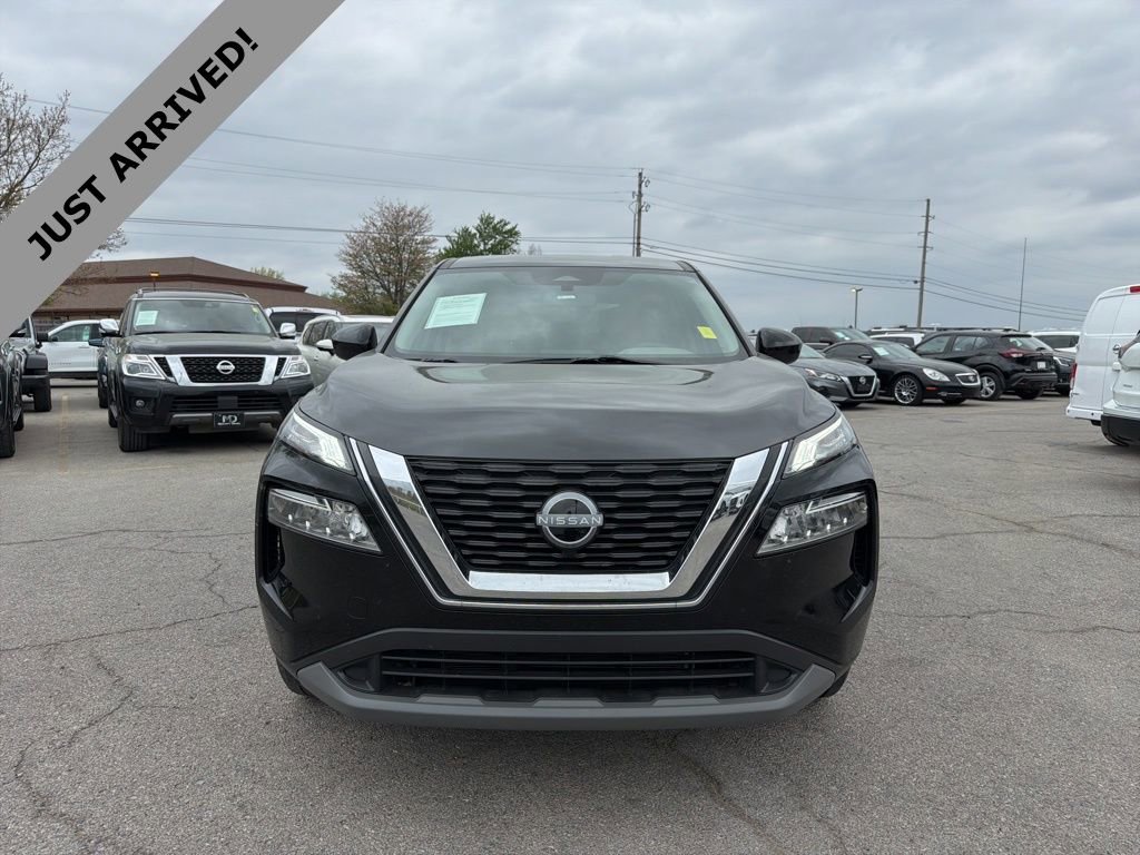 Certified 2023 Nissan Rogue SV image 2