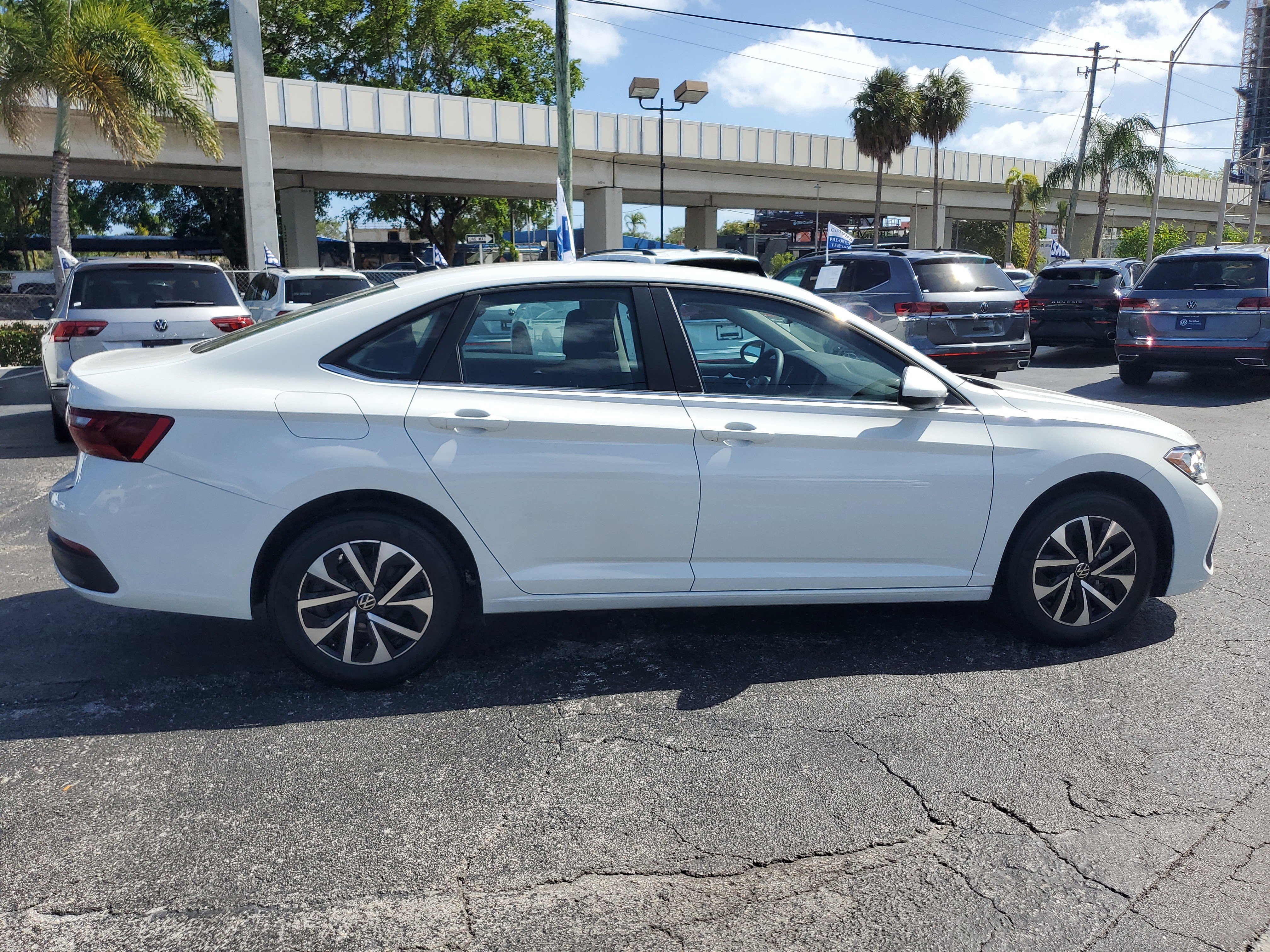 Certified 2023 Volkswagen Jetta S image 6