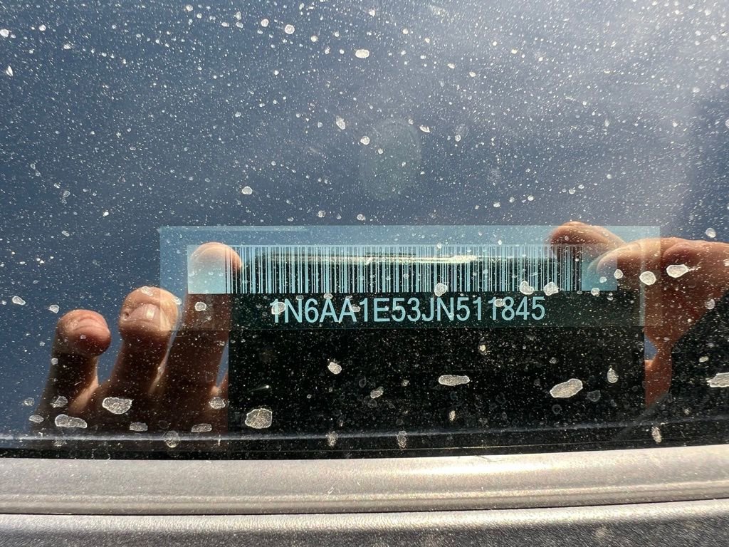 Used 2018 Nissan Titan SL w/ Chrome Package image 14