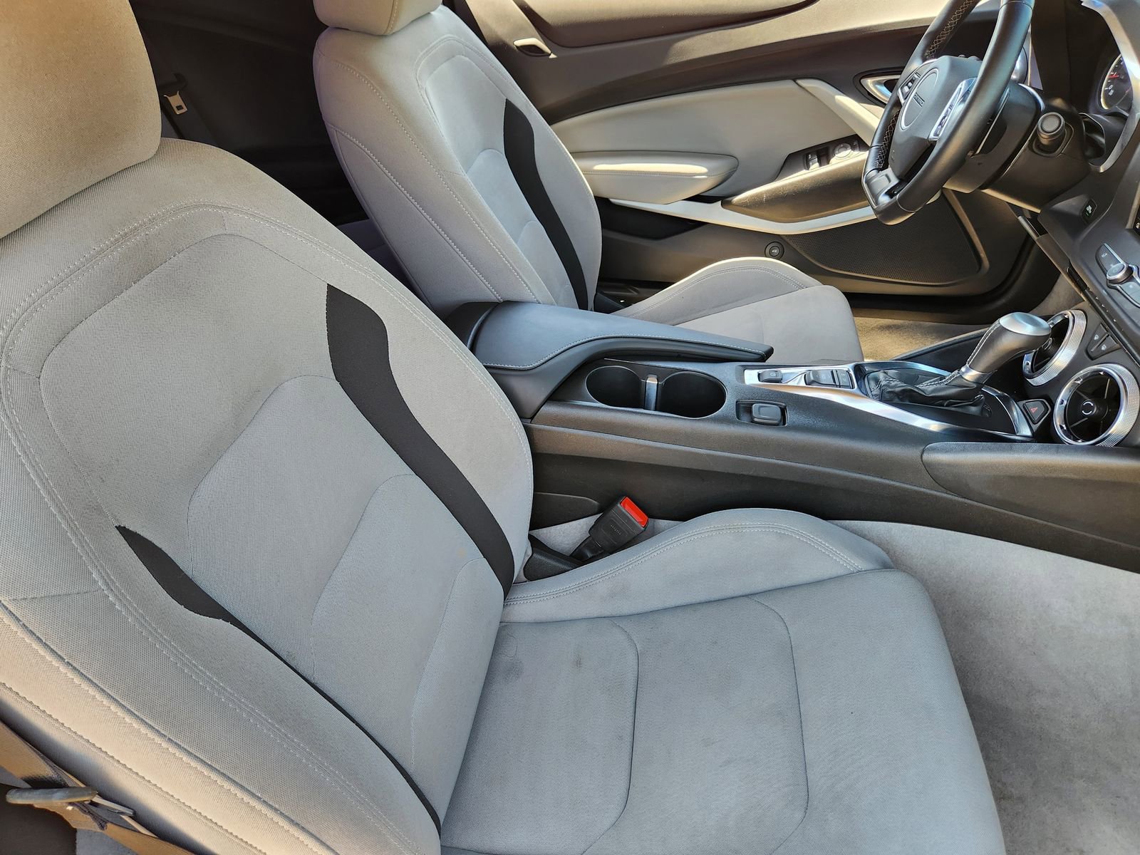 Used 2023 Chevrolet Camaro LT RWD image 18