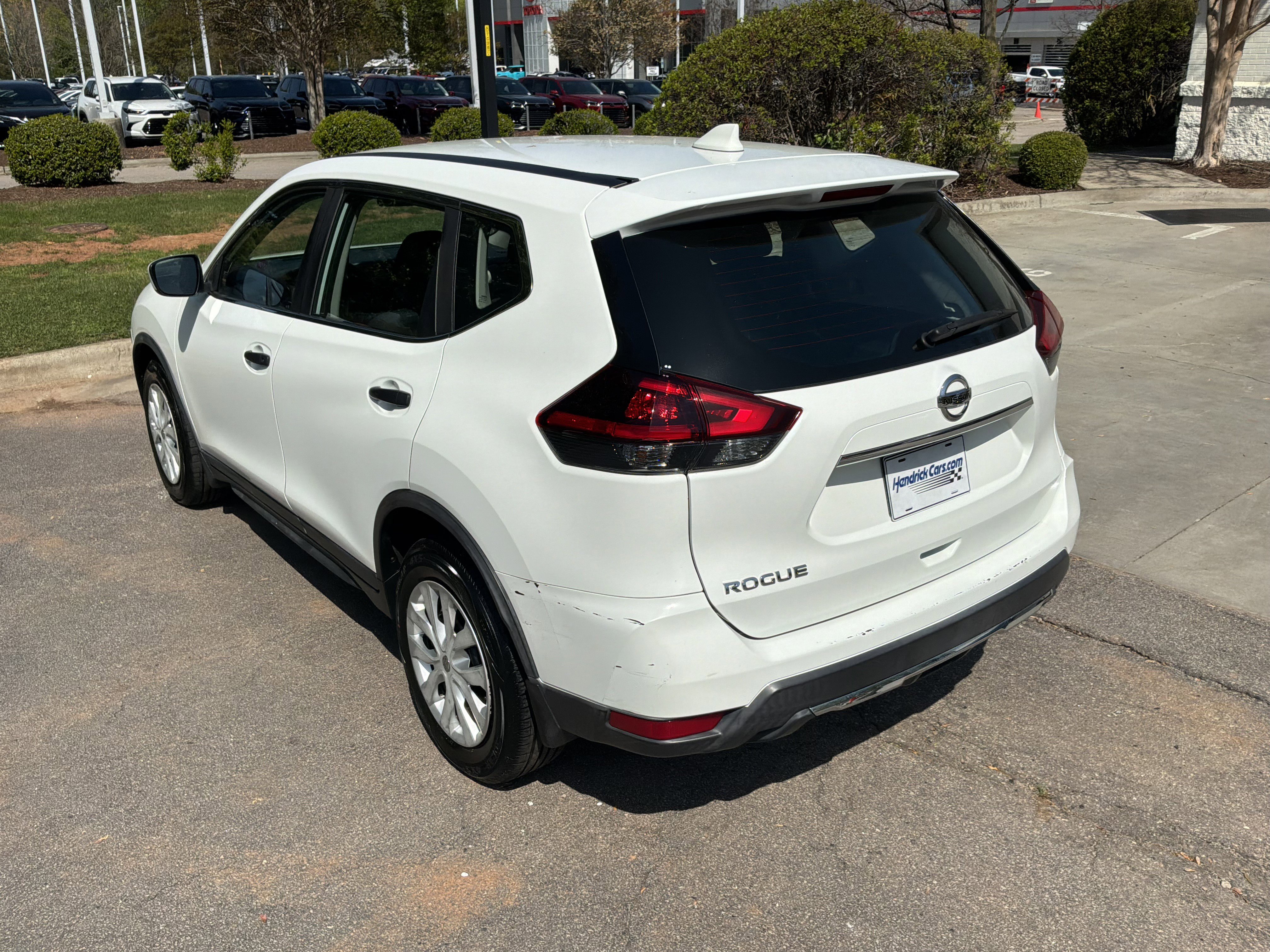 Used 2019 Nissan Rogue S image 12