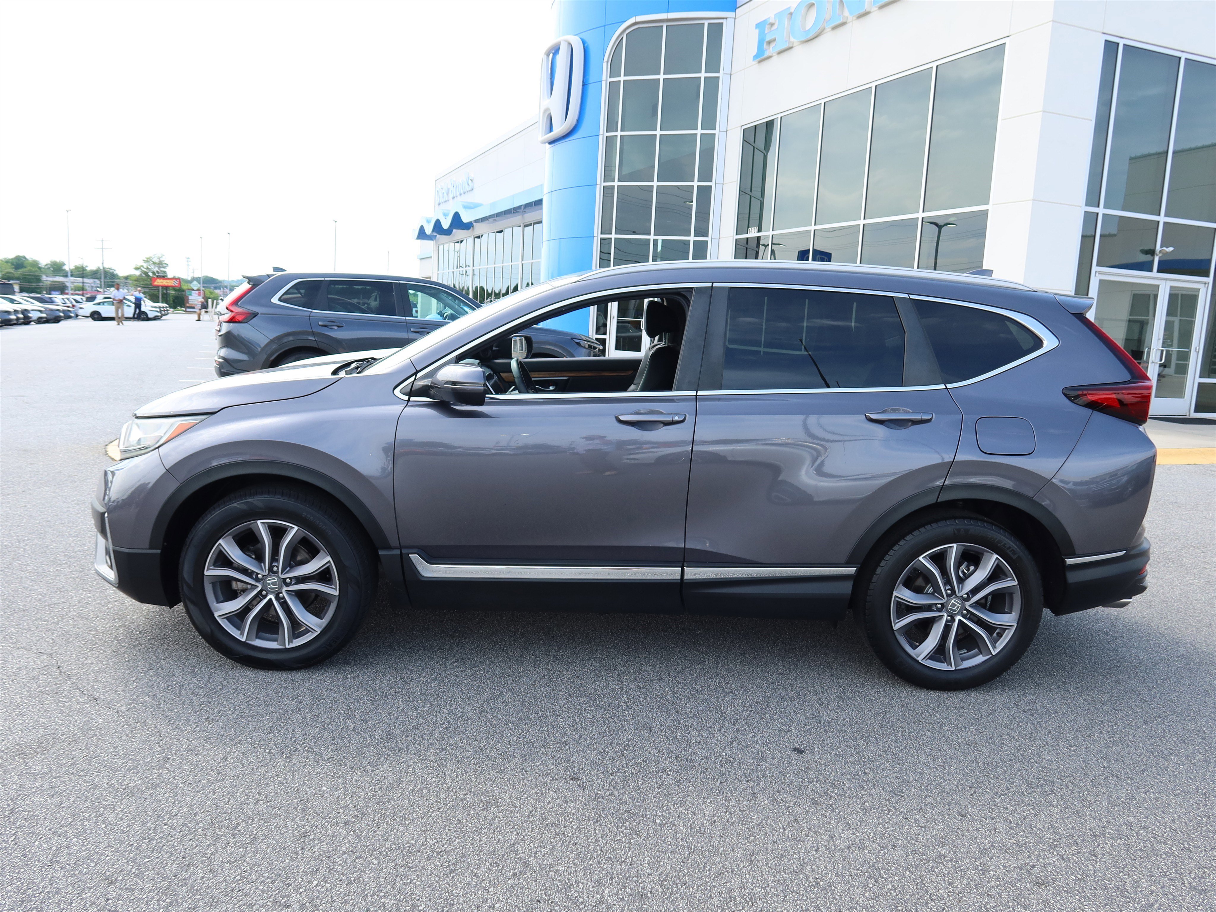 Used 2020 Honda CR-V Touring image 8