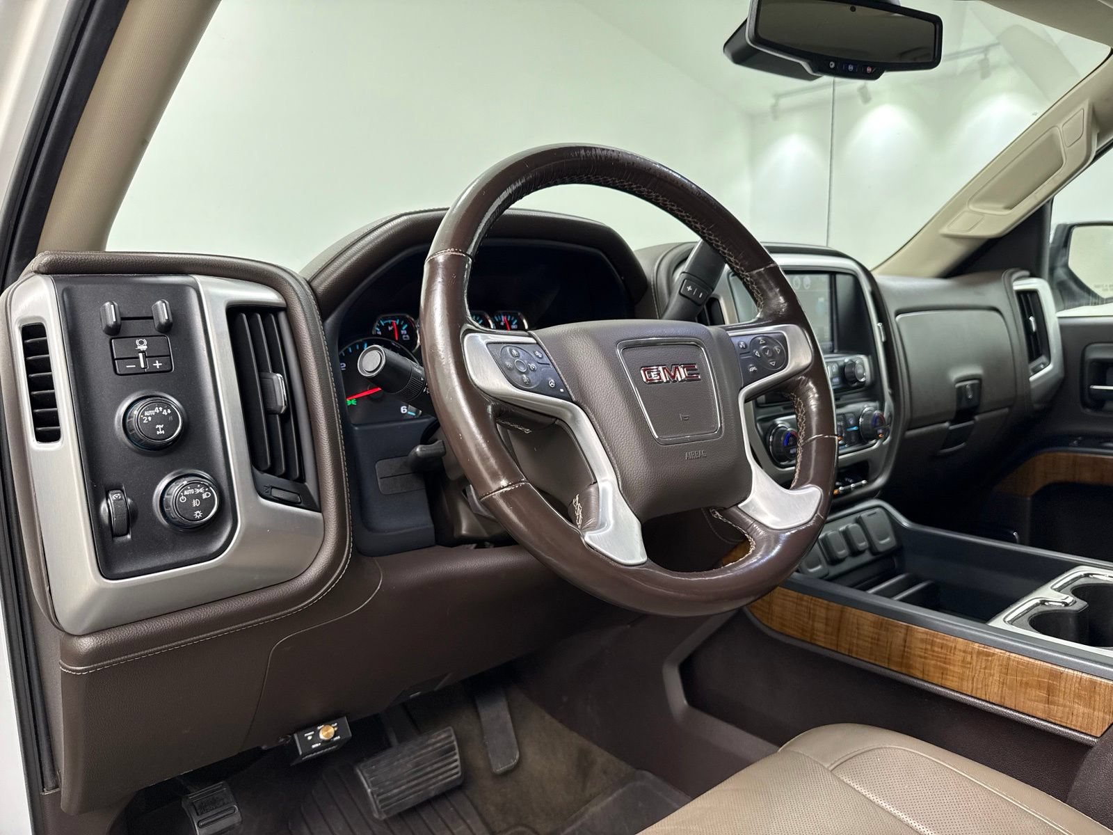Used 2018 GMC Sierra 1500 SLT AWD/4WD image 17