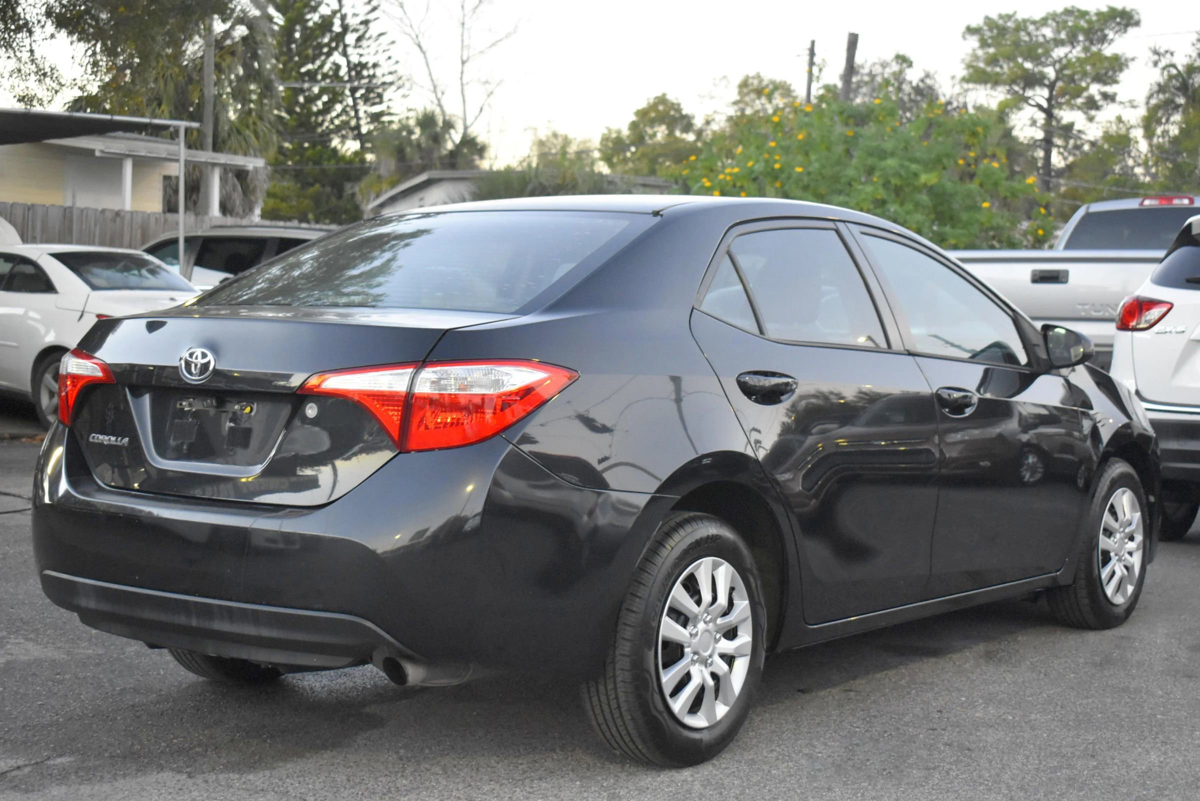 Used 2015 Toyota Corolla L image 7