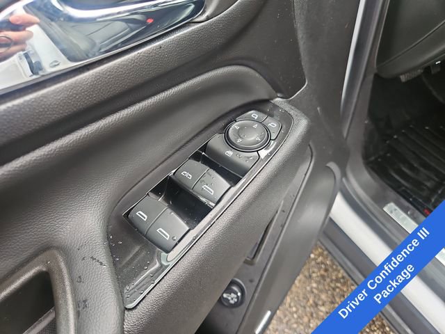 Used 2023 Chevrolet Equinox Premier image 12