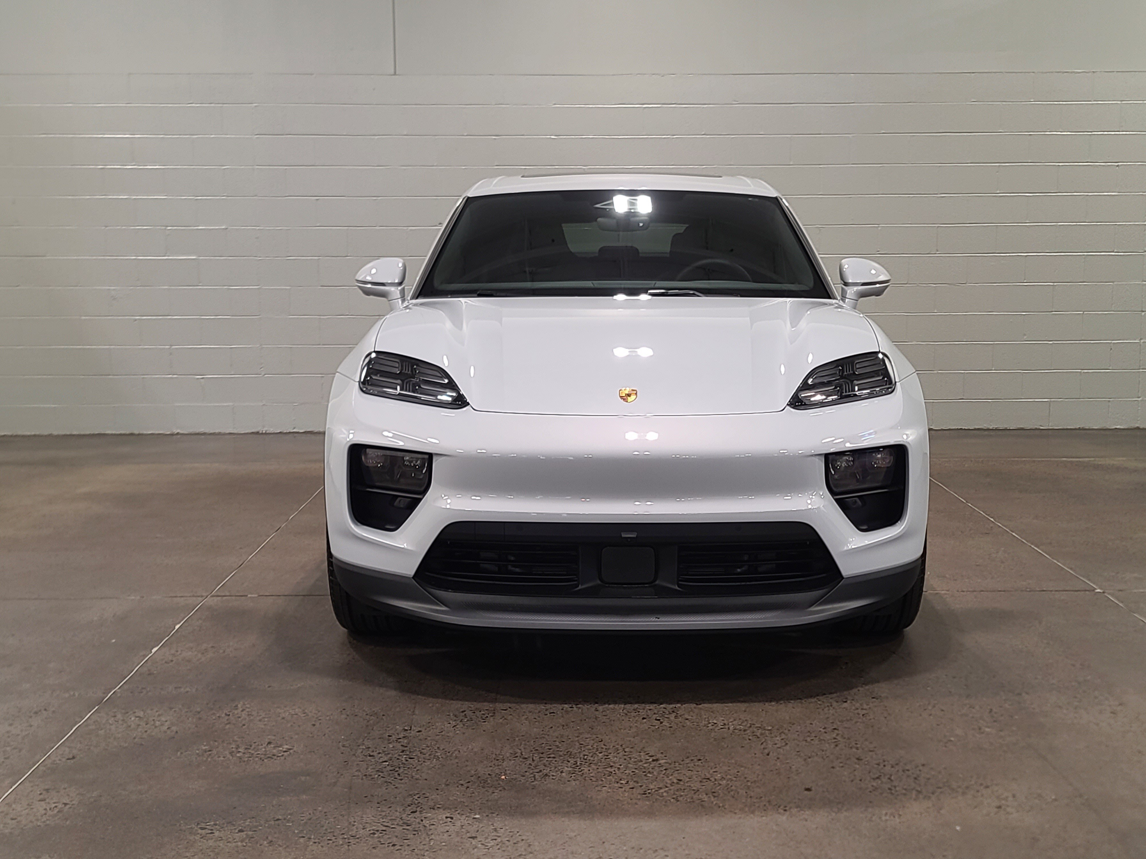 New 2026 Porsche Macan 4 Electric AWD/4WD image 10