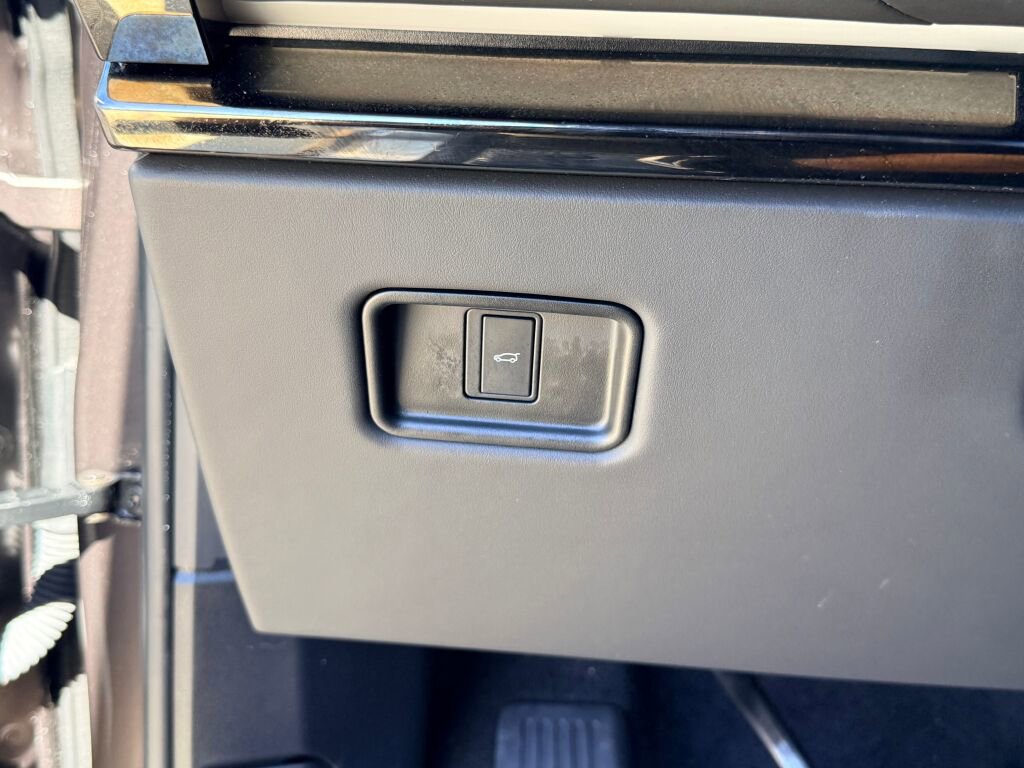 Used 2024 Land Rover Range Rover Sport Dynamic SE image 27