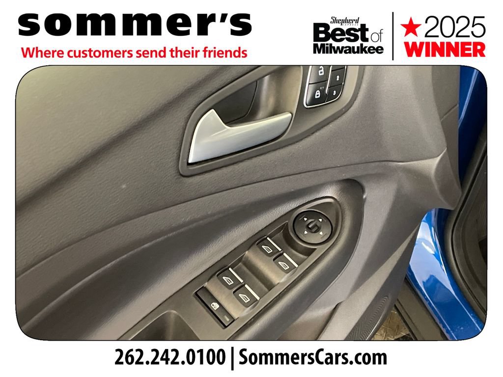 Used 2019 Ford Escape Titanium w/ U9j03 - Titanium Tow Package AWD/4WD image 11