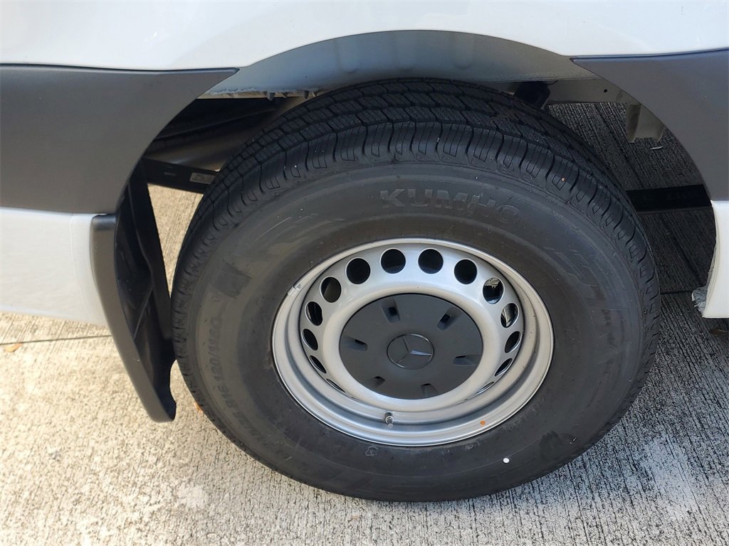 Used 2025 Mercedes-Benz Sprinter 2500 image 7