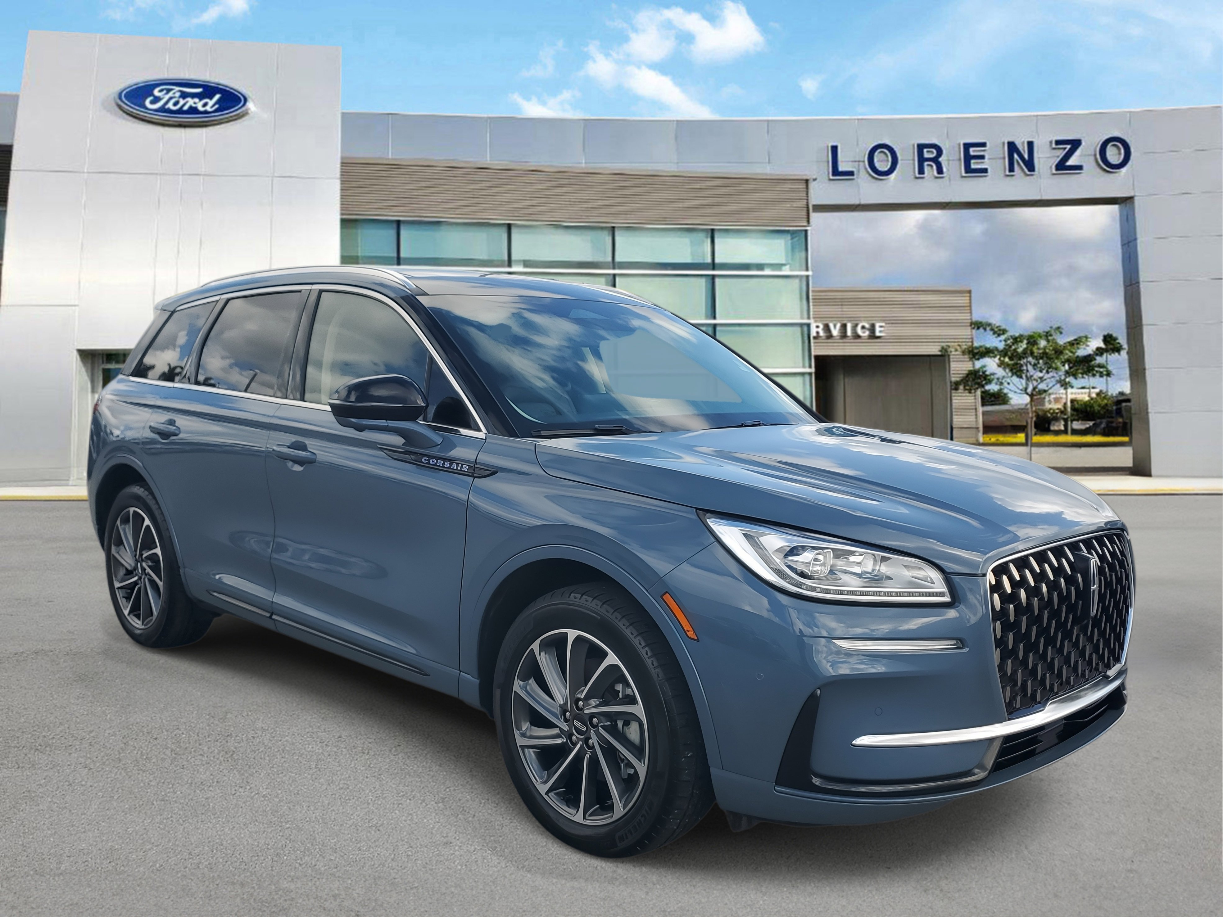 Used 2023 Lincoln Corsair Grand Touring w/ Equipment Group 301A image 3