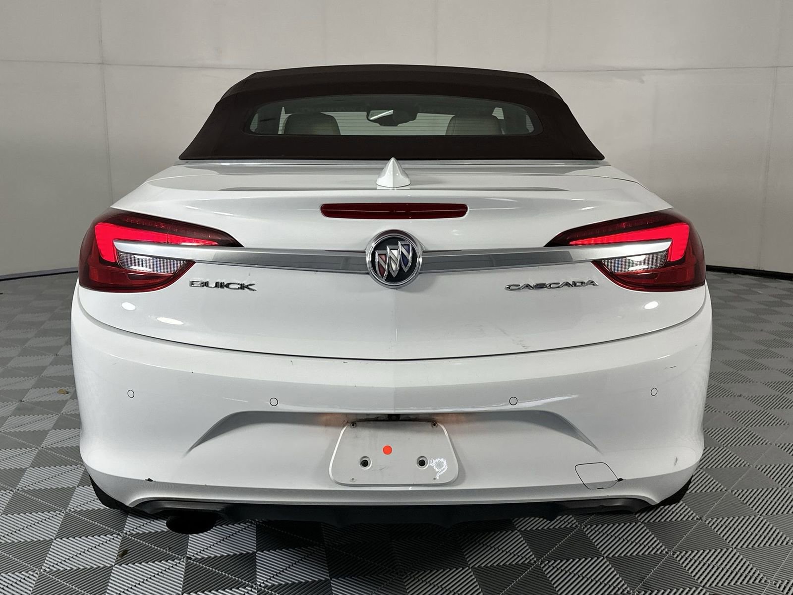 Used 2018 Buick Cascada Premium image 7