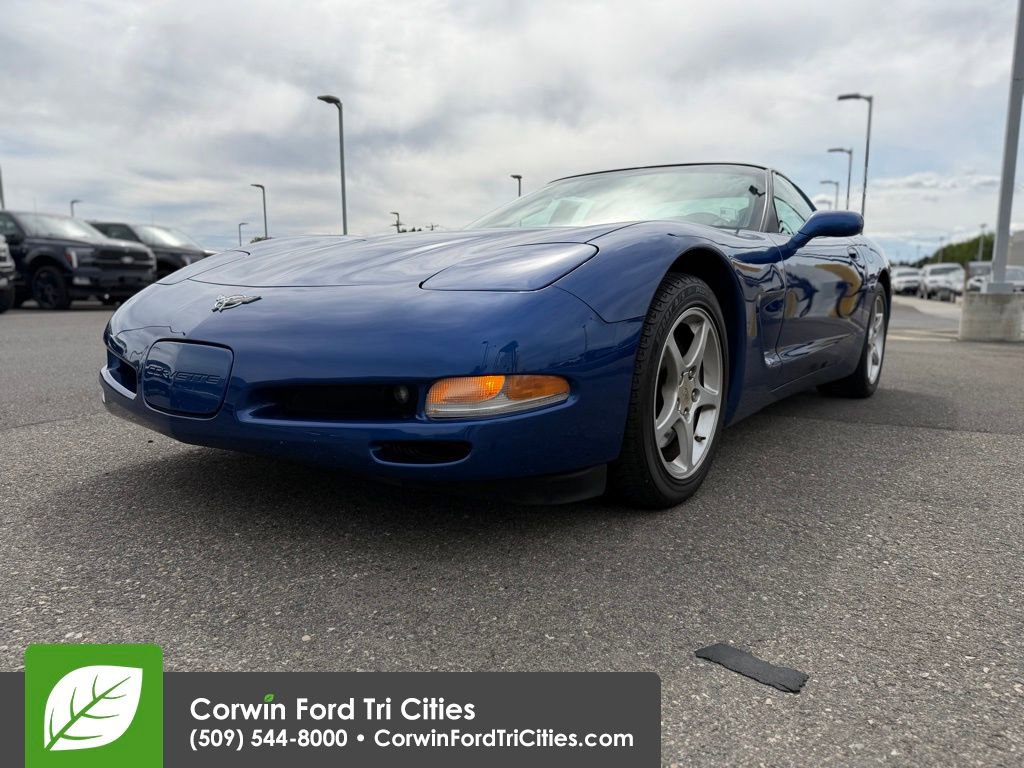 Used 2003 Chevrolet Corvette Coupe w/ Preferred Equipment Group RWD image 4
