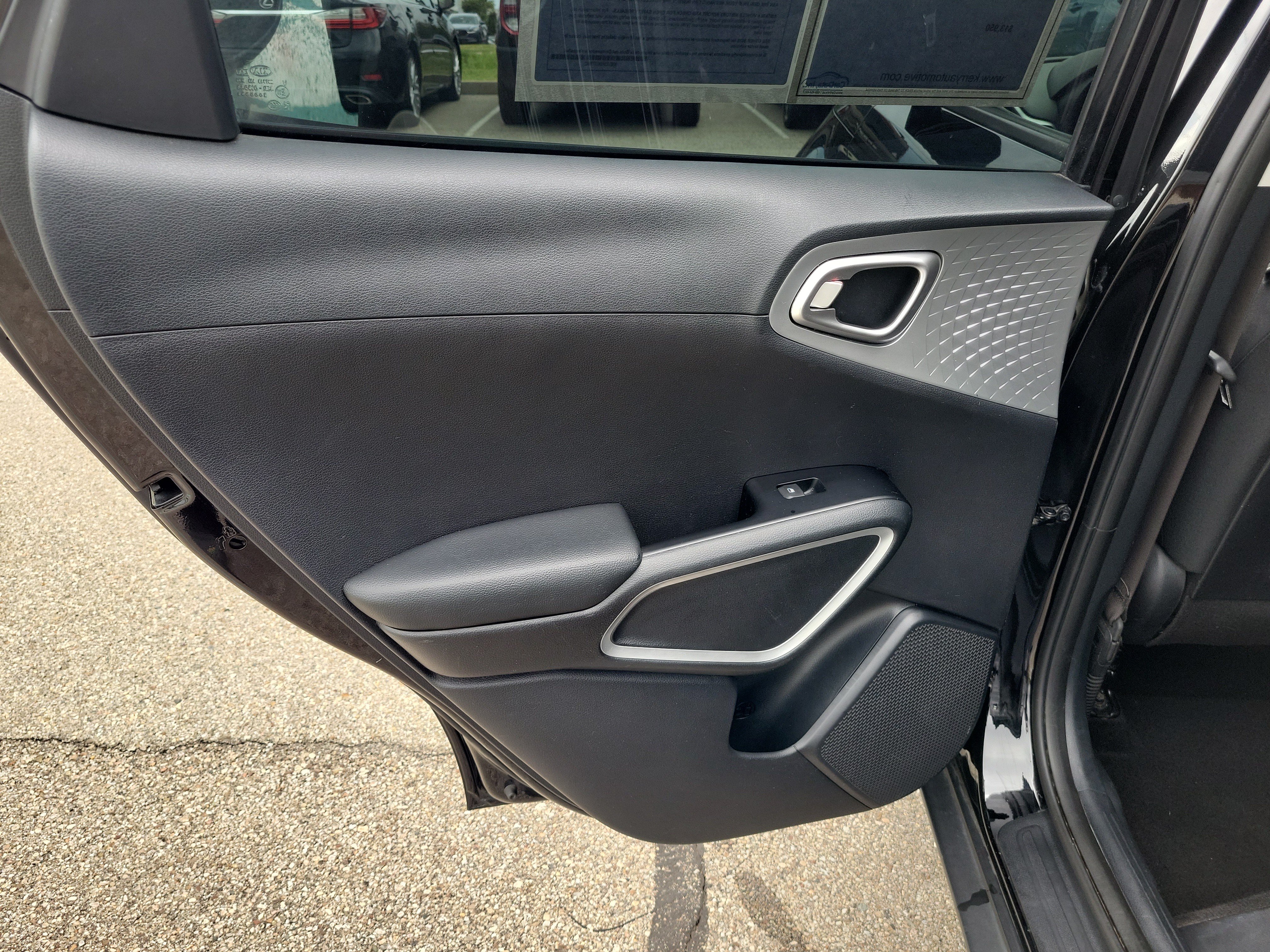 Used 2020 Kia Soul LX FWD image 14