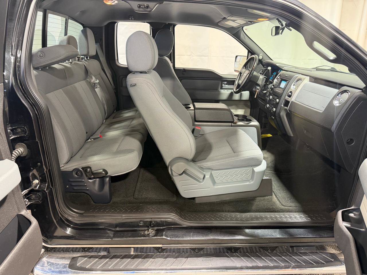 Used 2013 Ford F150 XLT w/ Luxury Equipment Group AWD/4WD image 16