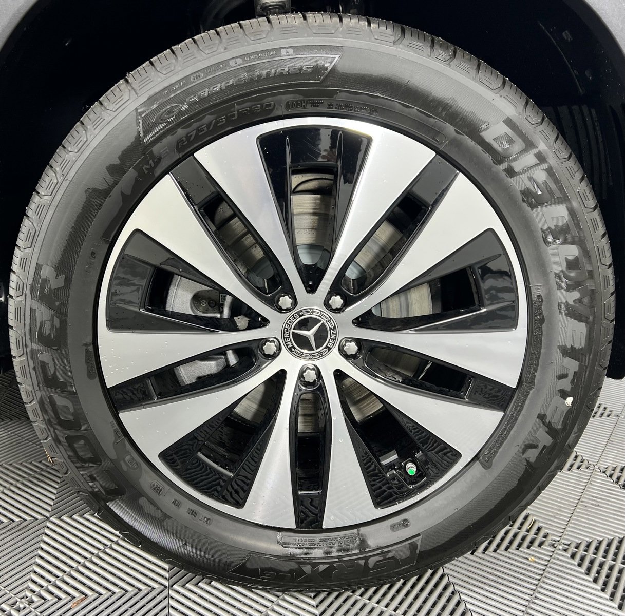 Used 2025 Mercedes-Benz GLE 350 4MATIC image 16