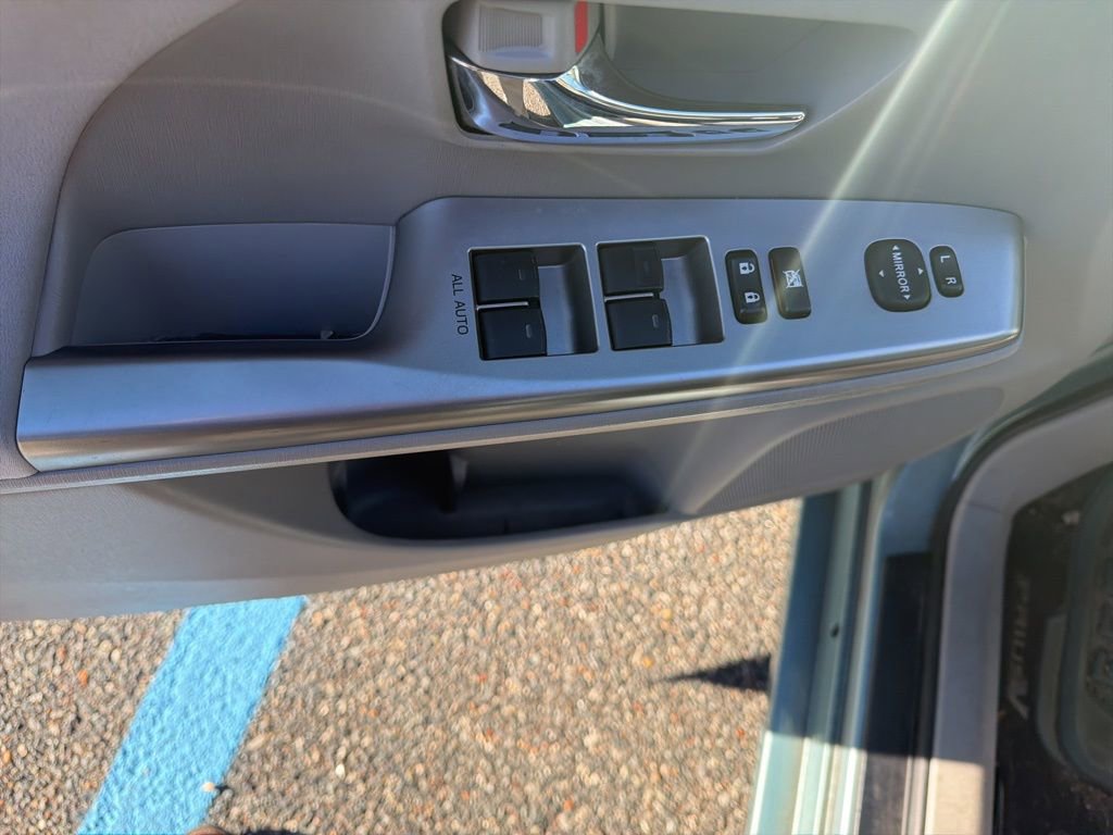 Used 2017 Toyota Prius V Two image 14