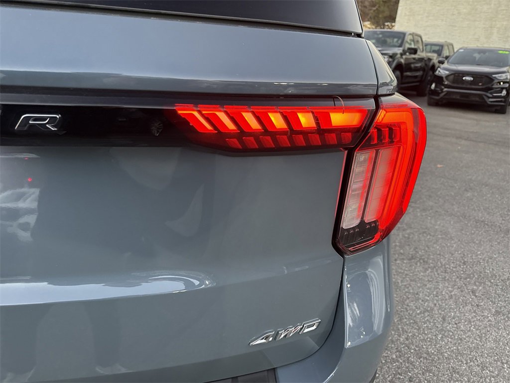 Used 2025 Ford Explorer Active w/ Active Comfort Package image 35