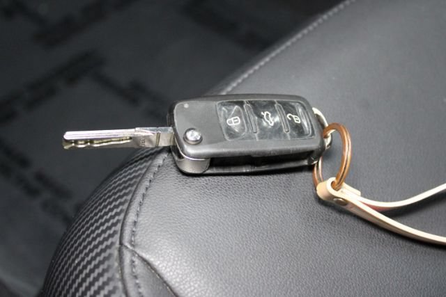 Used 2012 Volkswagen Beetle 2.5 FWD image 13