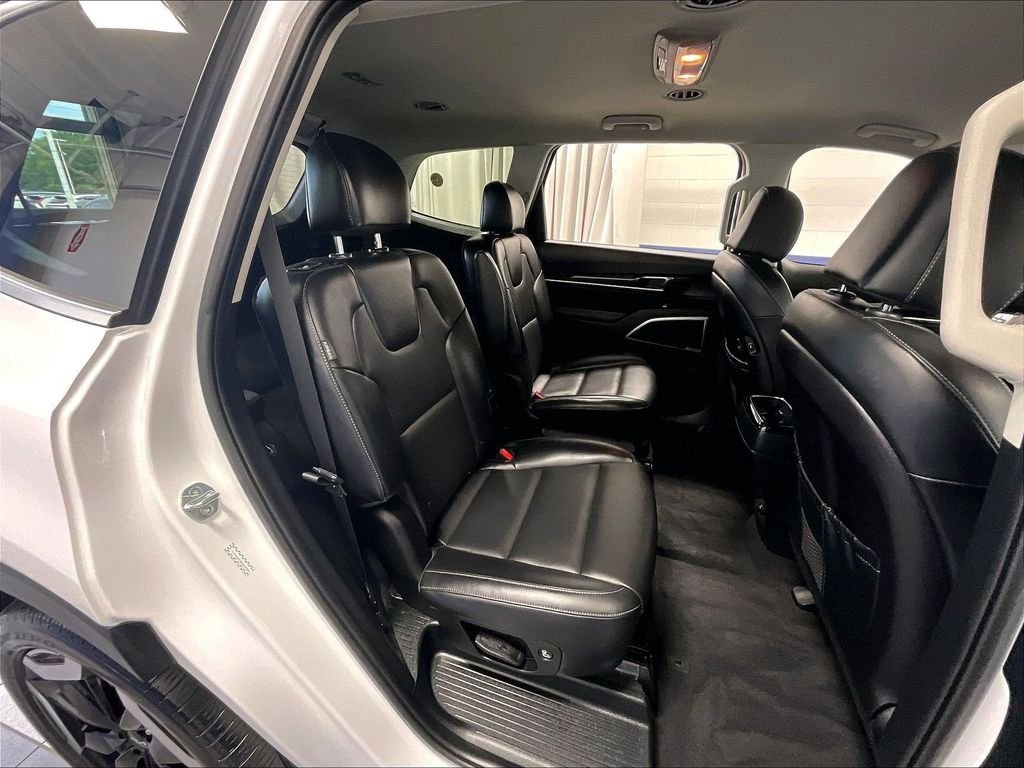 Used 2024 Kia Telluride S AWD/4WD image 16