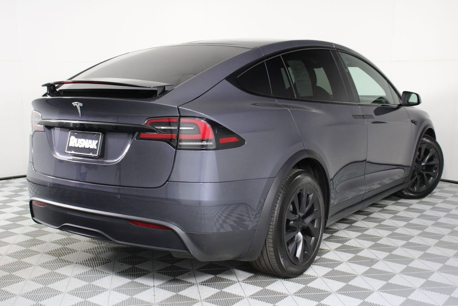 Used 2023 Tesla Model X AWD/4WD image 4