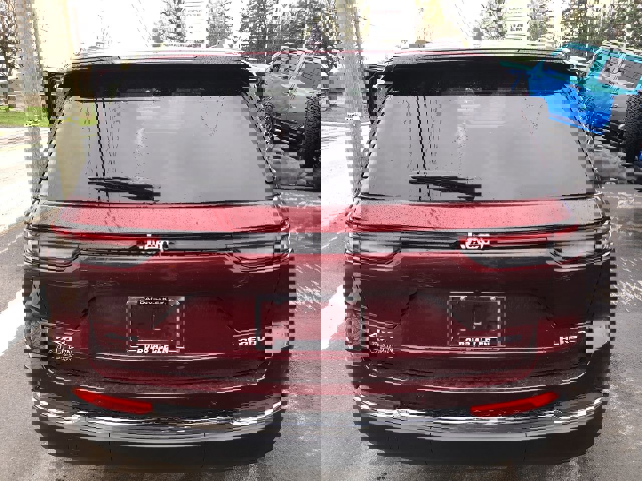 New 2026 Jeep Grand Cherokee Laredo image 11