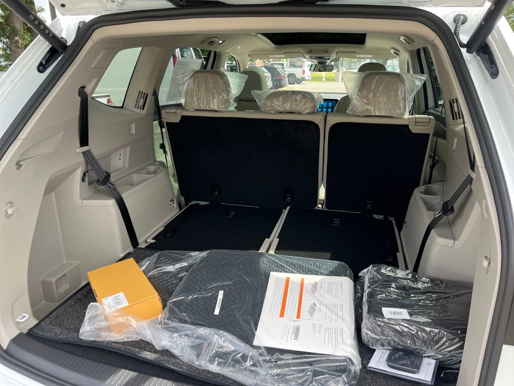 New 2026 Volkswagen Atlas SEL Premium R-Line image 23