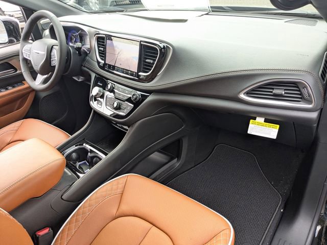 New 2026 Chrysler Pacifica Pinnacle image 28