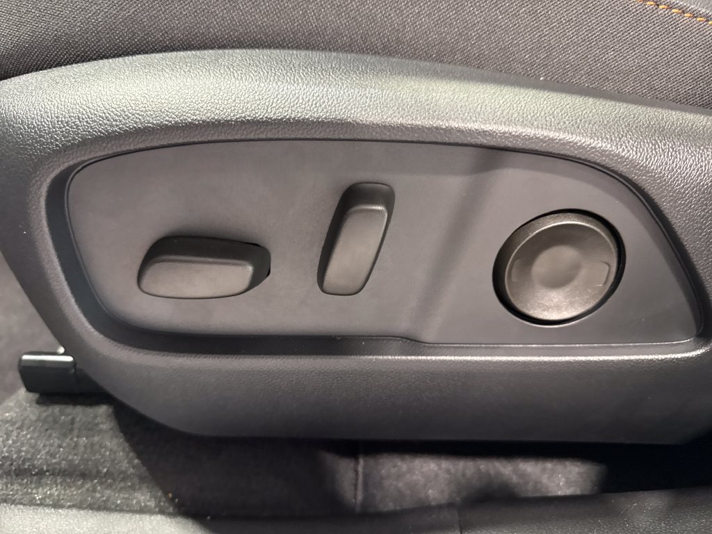 New 2027 Chevrolet Equinox ACTIV w/ Safety and Technology Package AWD/4WD image 26