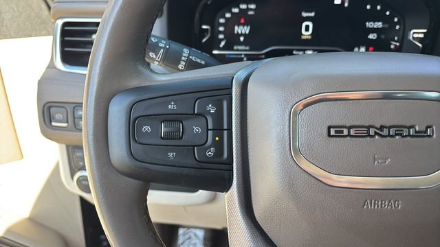 Used 2022 GMC Yukon XL Denali AWD/4WD image 23