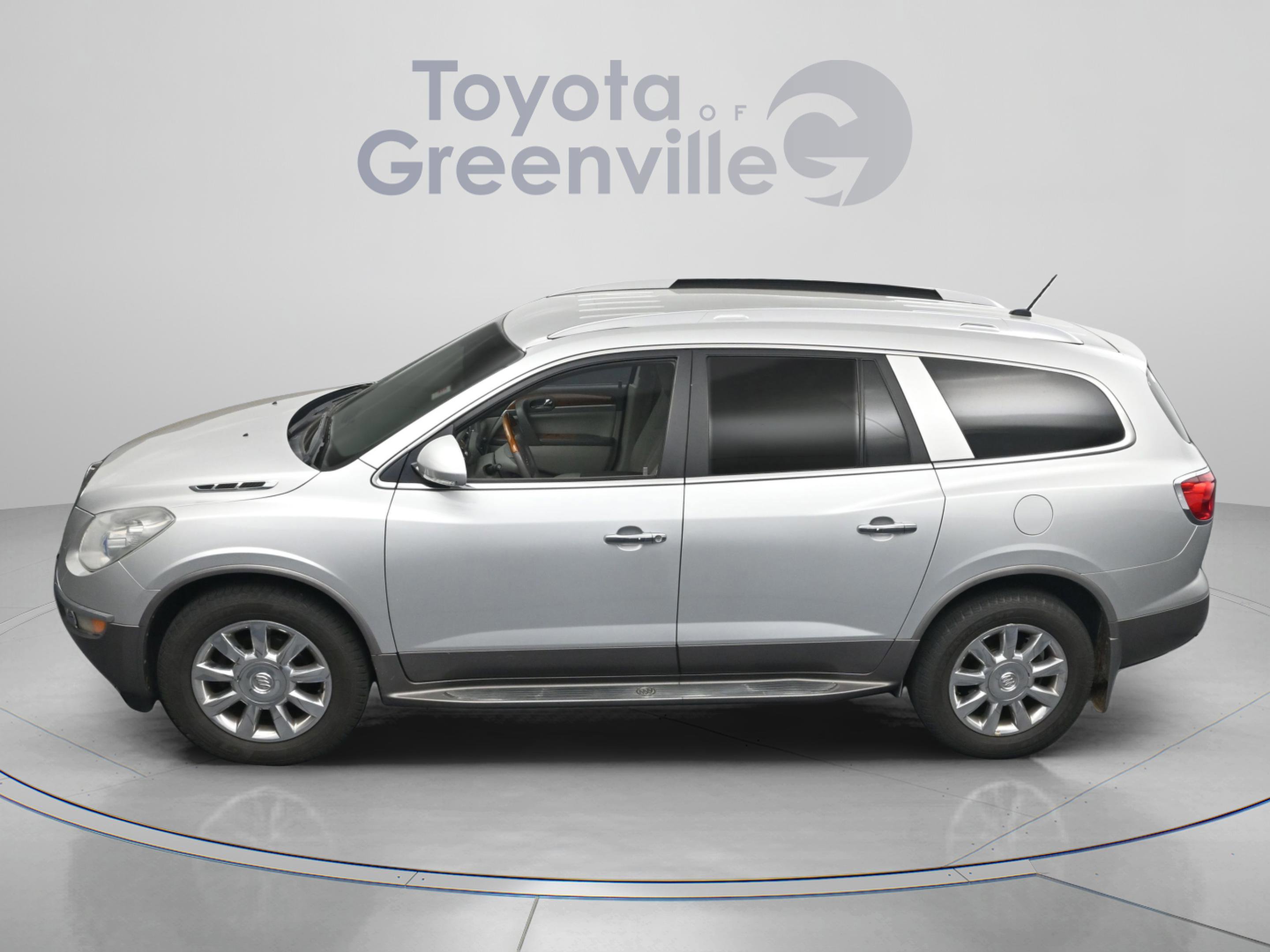 Used 2012 Buick Enclave Leather FWD image 2