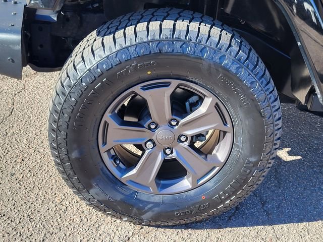 Used 2017 Jeep Wrangler Unlimited Rubicon image 11