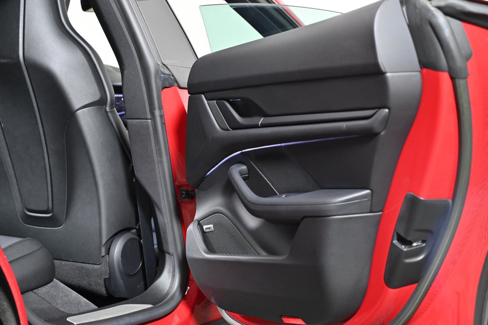 Used 2022 Porsche Taycan 4S image 35