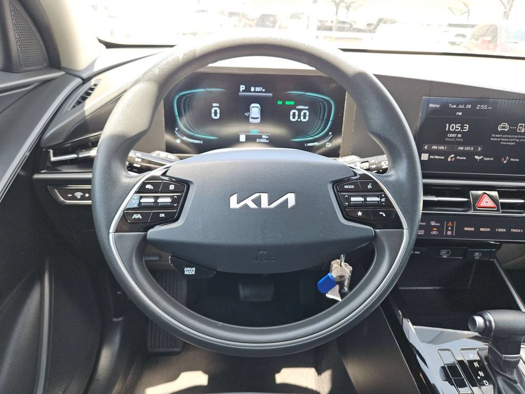 Used 2025 Kia Niro LX FWD image 22