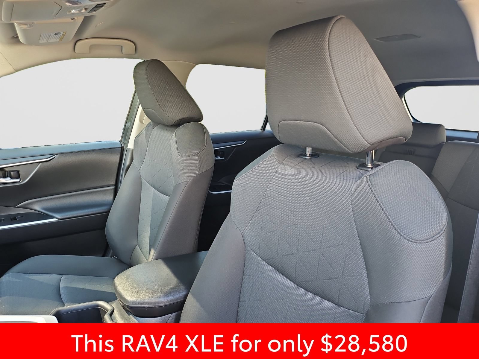 Used 2024 Toyota RAV4 XLE FWD image 23