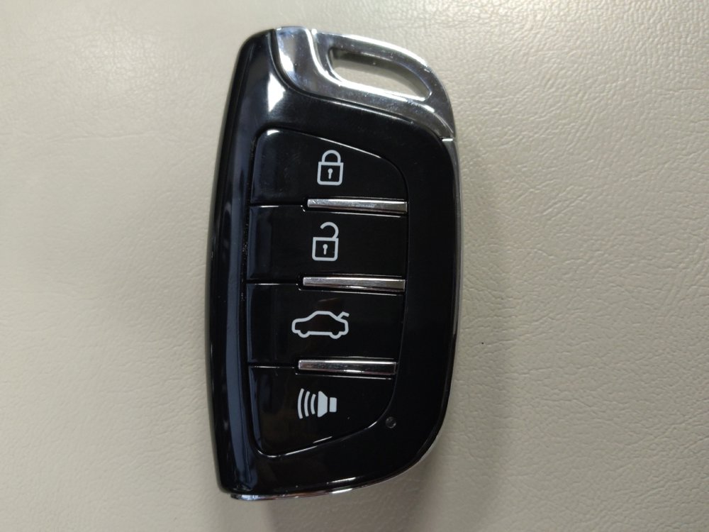 Used 2015 Chrysler 200 C w/ Navigation & Sound Group I image 32