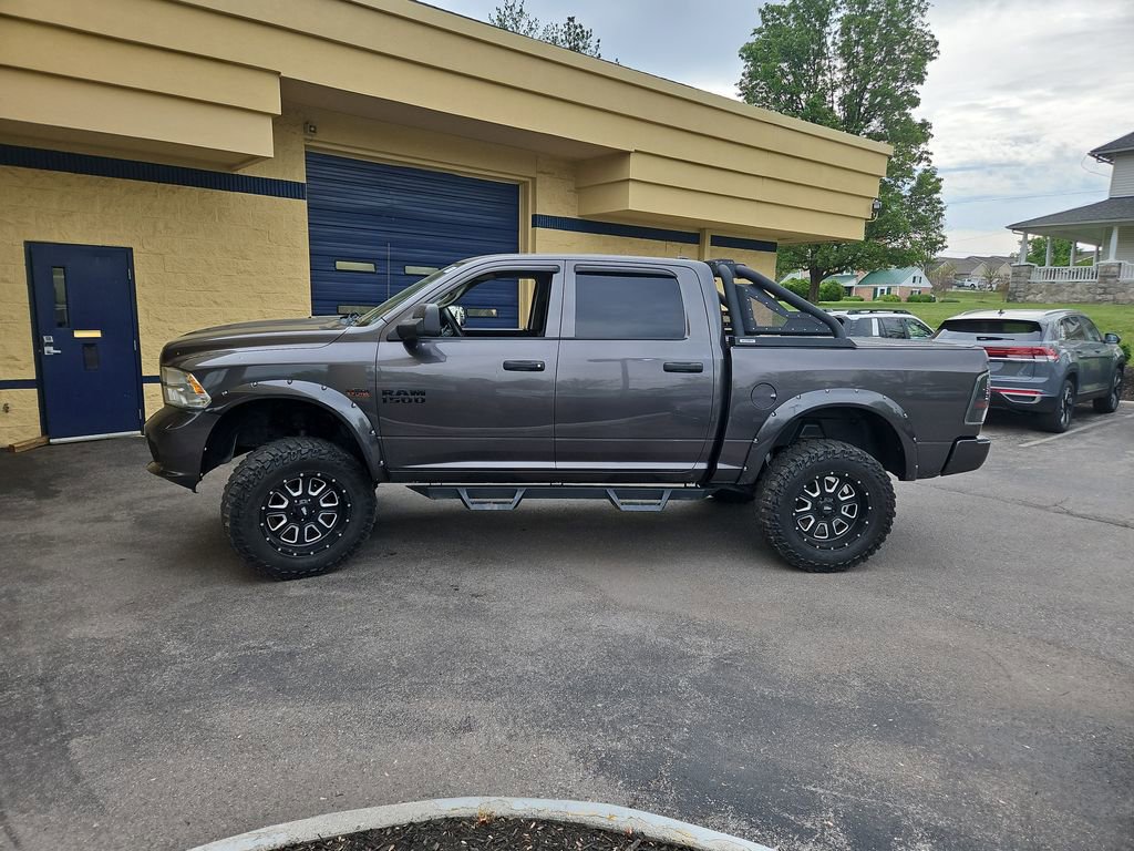 Used 2015 RAM 1500 Express image 2