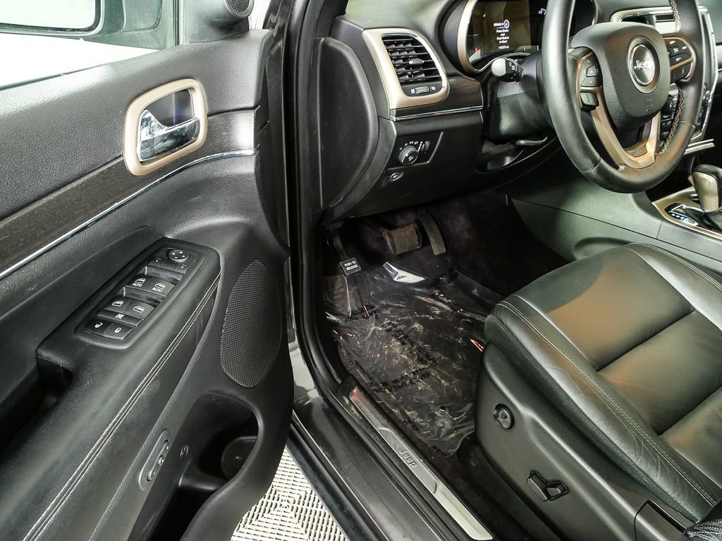 Used 2017 Jeep Grand Cherokee Limited AWD/4WD image 7