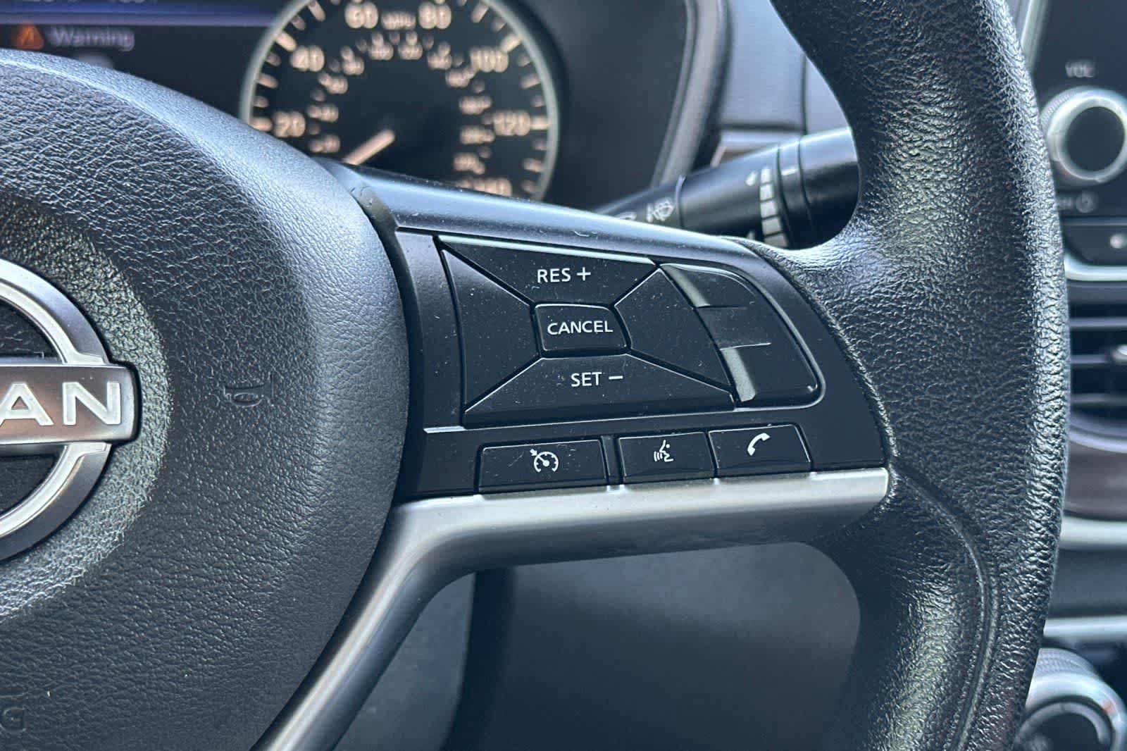 Used 2025 Nissan Altima 2.5 SV FWD image 25