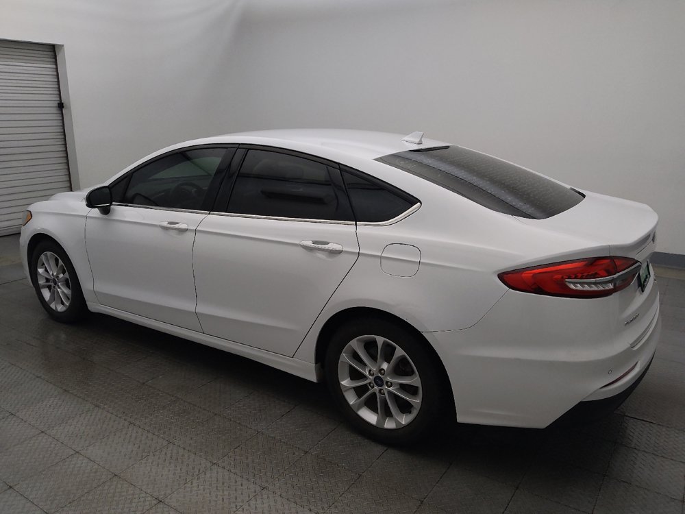 Used 2019 Ford Fusion SE FWD image 3