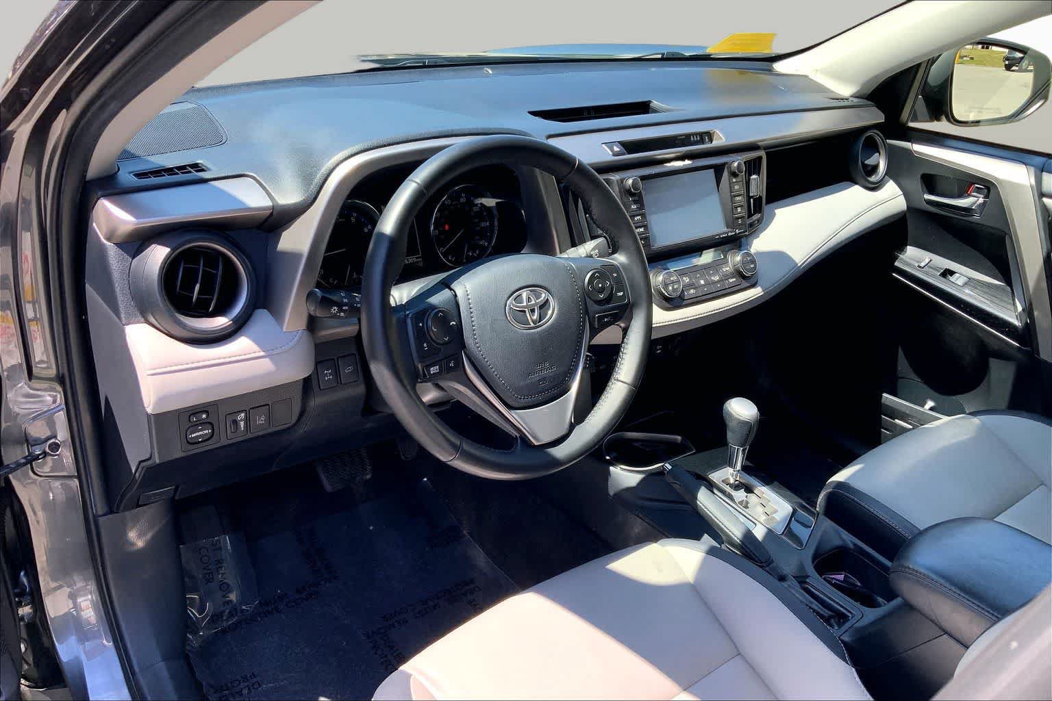 Used 2018 Toyota RAV4 Limited w/ All Weather Liner Package AWD/4WD image 18