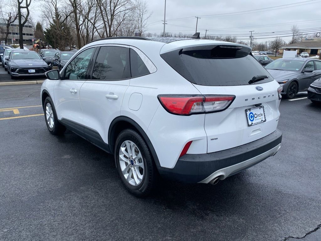 Used 2020 Ford Escape SE image 8