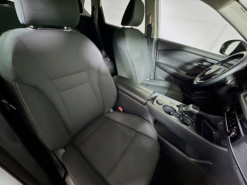 Used 2024 Nissan Rogue S image 25